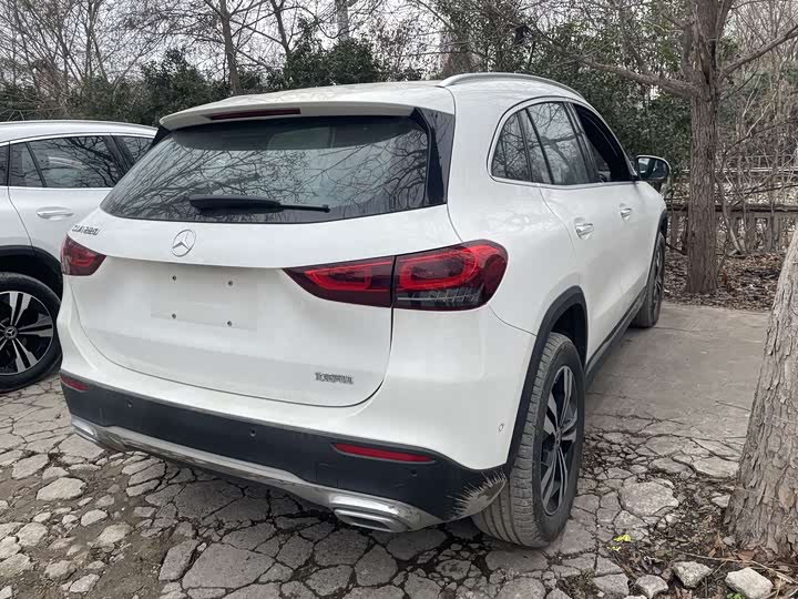 Фото 6 - Mercedes-Benz GLA-Class