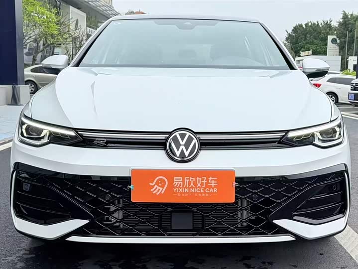 Фото 5 - Volkswagen Golf