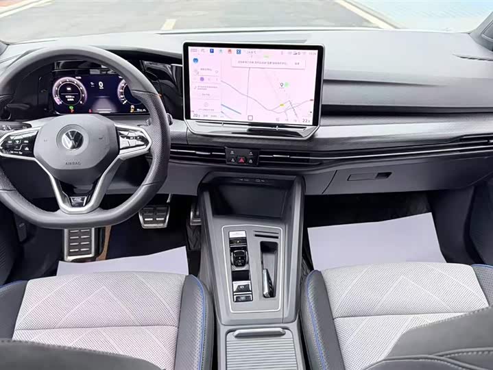 Фото 6 - Volkswagen Golf