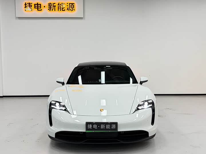 Photo 2 - Porsche Taycan