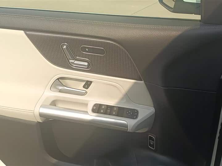 Фото 7 - Mercedes-Benz EQA