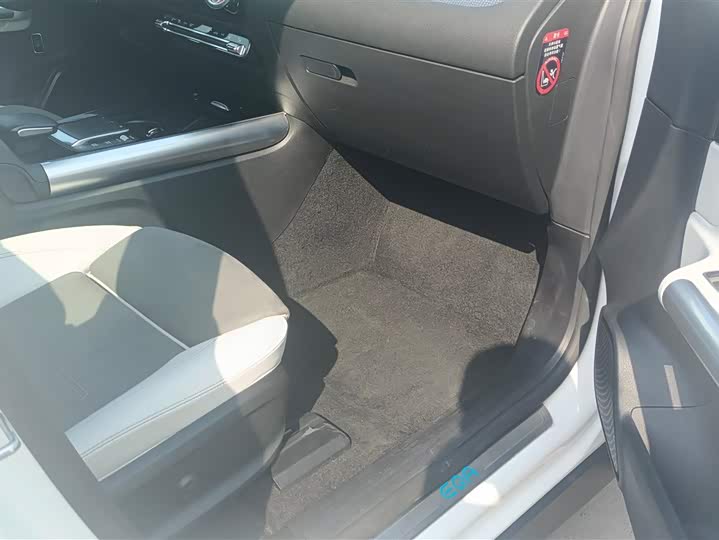 Фото 8 - Mercedes-Benz EQA