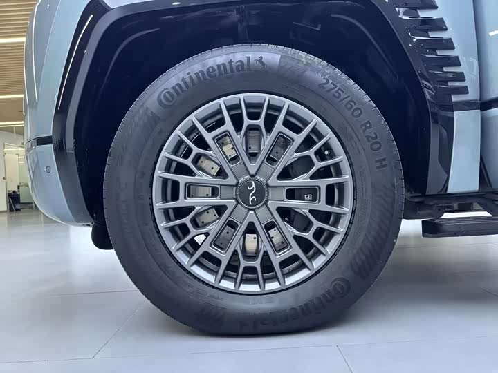 Photo 8 - BYD Yangwang U8