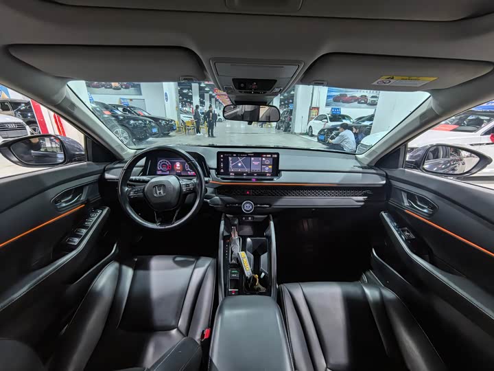 Photo 9 - Honda Accord