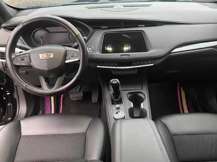 Фото 4 - Cadillac XT4