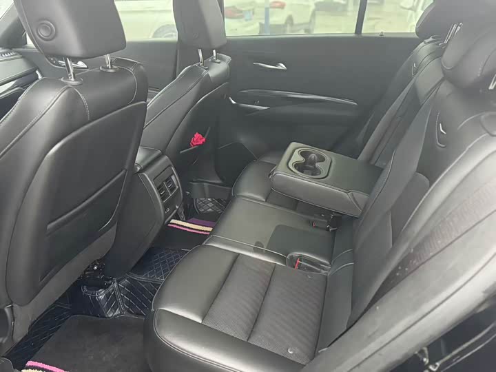 Фото 5 - Cadillac XT4