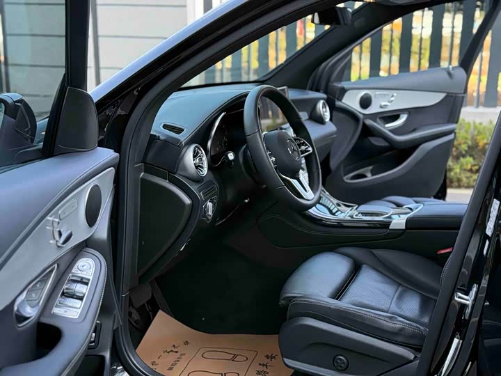 Фото 5 - Mercedes-Benz GLC-Class