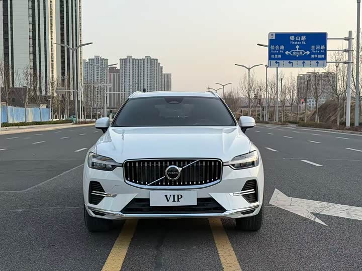 Фото 2 - Volvo XC60