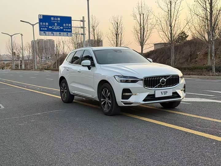 Фото 3 - Volvo XC60