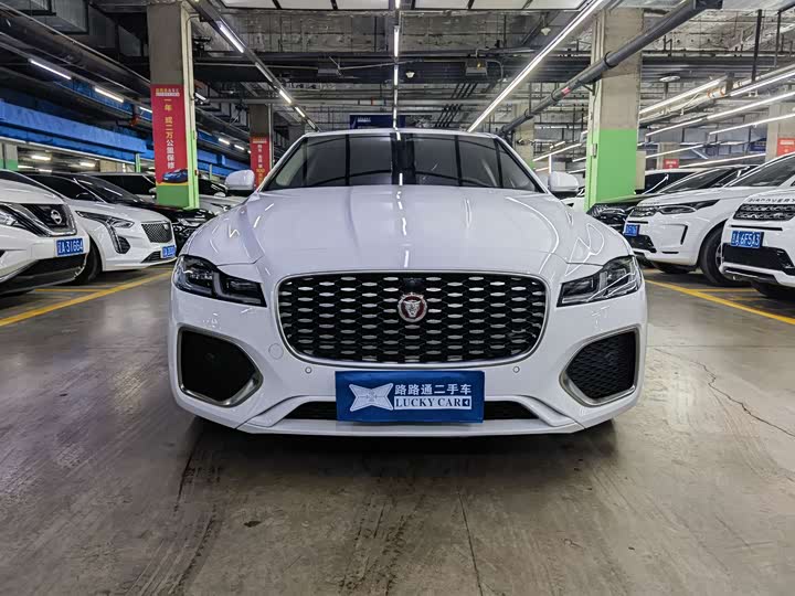 Фото 2 - Jaguar XF L