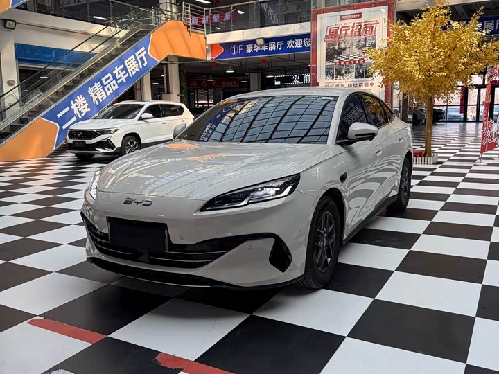 Фото 1 - BYD Seal 06 Hybrid/EV