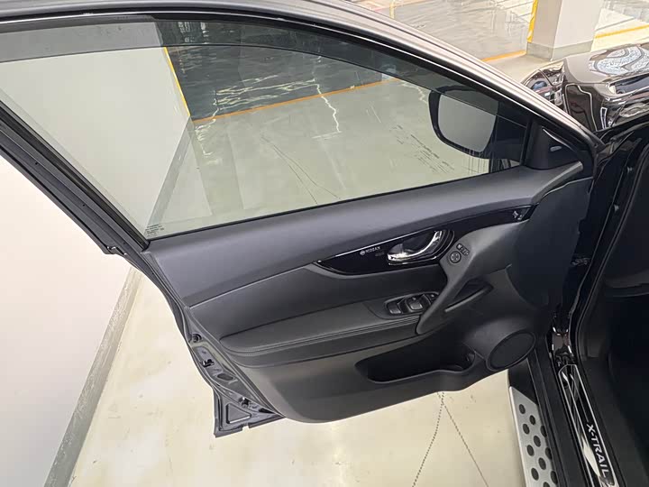 Фото 7 - Nissan X-Trail