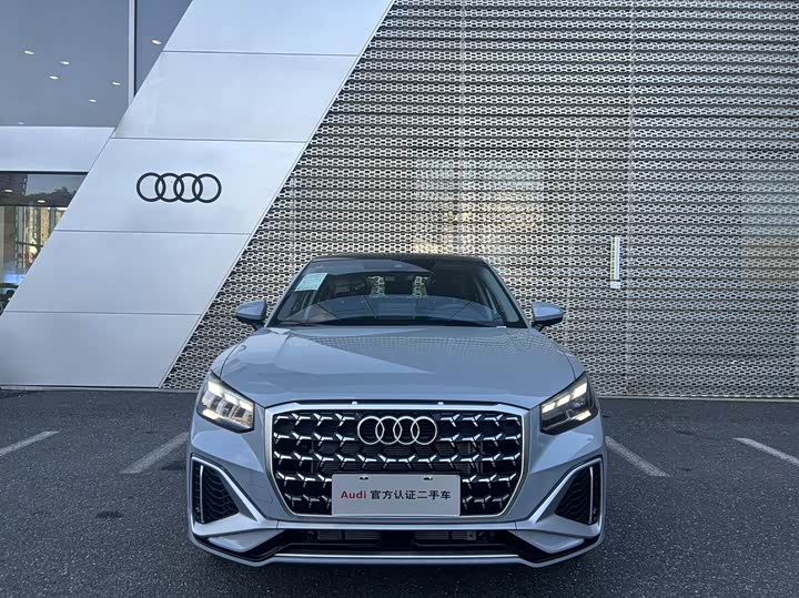 Фото 2 - Audi Q2L