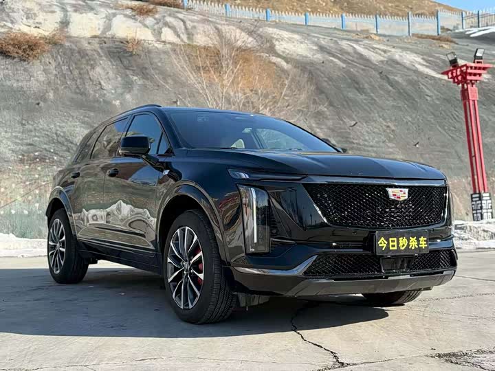 Фото 1 - Cadillac XT5