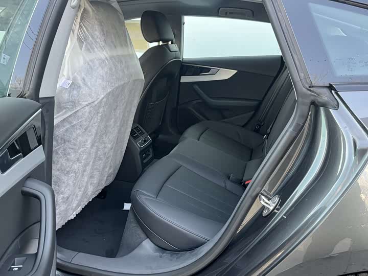 Фото 8 - Audi A5