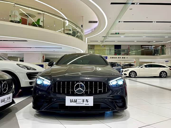 Фото 3 - Mercedes-Benz E-Class AMG