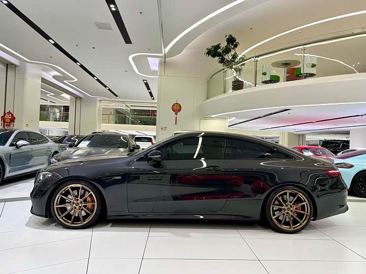 Фото 4 - Mercedes-Benz E-Class AMG