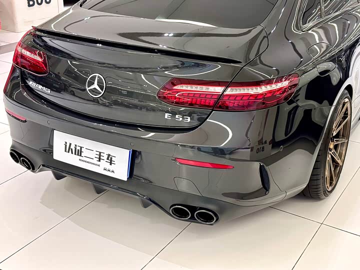 Фото 7 - Mercedes-Benz E-Class AMG