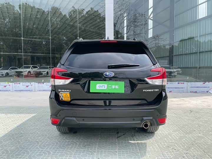 Фото 4 - Subaru Forester