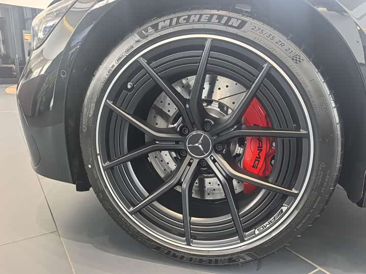 Фото 5 - Mercedes-Benz AMG GT