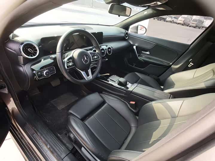 Фото 4 - Mercedes-Benz A-Class