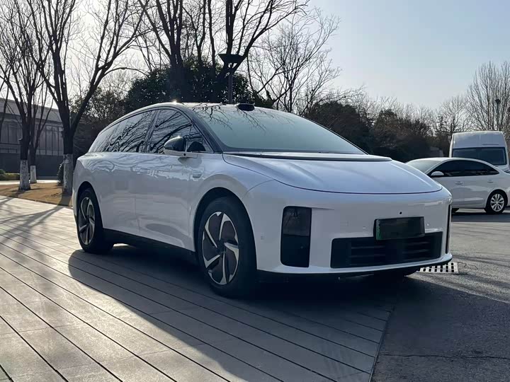 Фото 3 - LiXiang i6