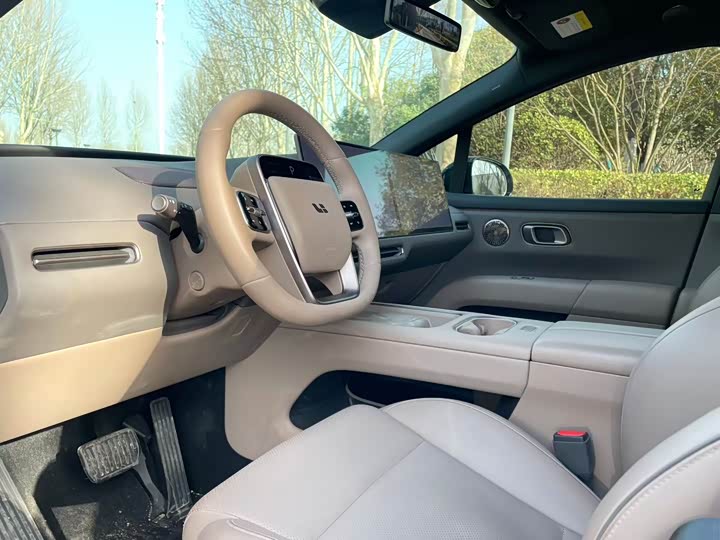 Фото 4 - LiXiang i6