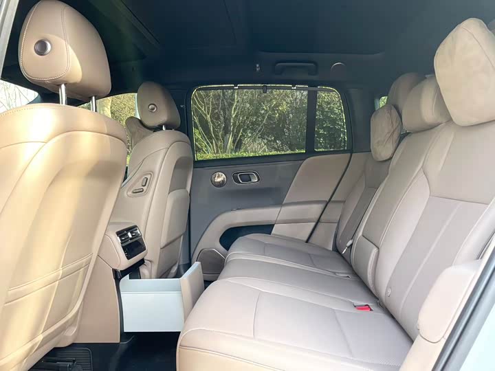 Фото 6 - LiXiang i6