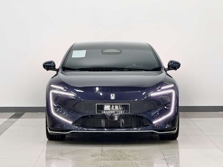 Фото 2 - Avatr 12