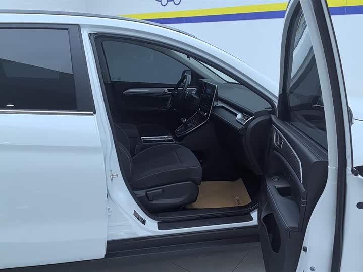 Фото 8 - Haval M6