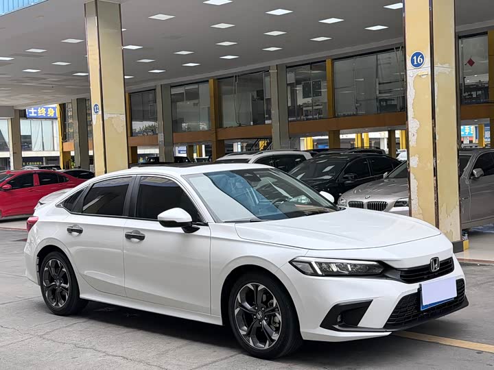 Фото 3 - Honda Civic