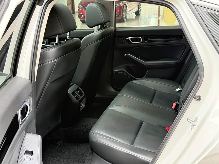 Фото 8 - Honda Civic