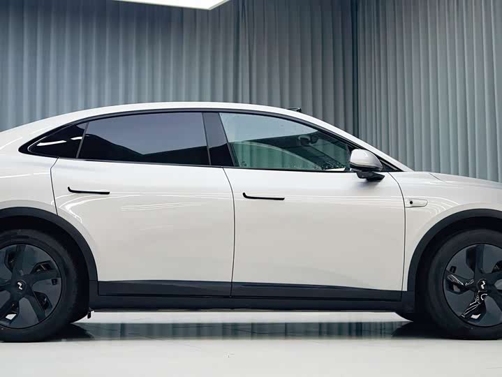 Фото 3 - Nio Onvo L60