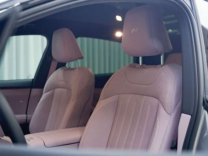 Фото 7 - Nio Onvo L60