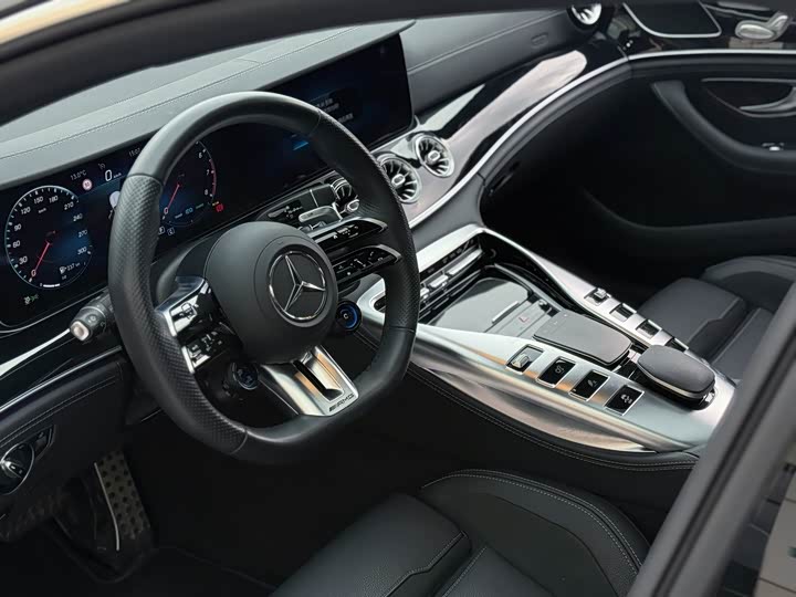 Фото 9 - Mercedes-Benz AMG GT