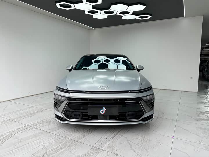 Фото 2 - Hyundai Sonata N Line