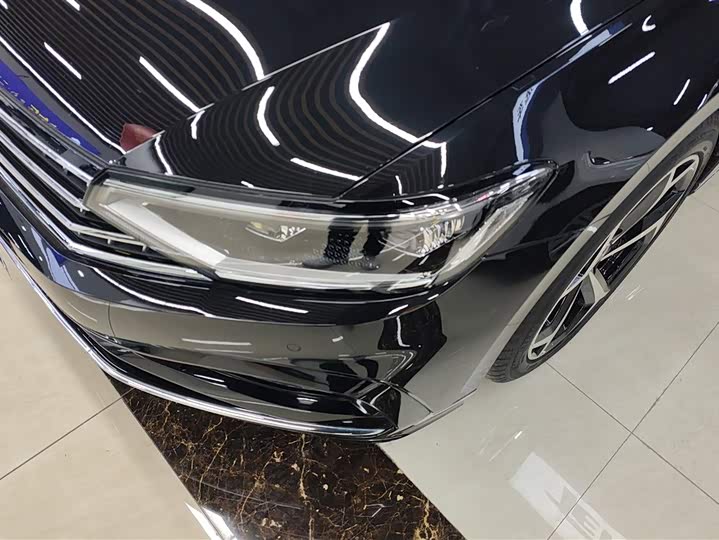 Фото 5 - Volkswagen Magotan