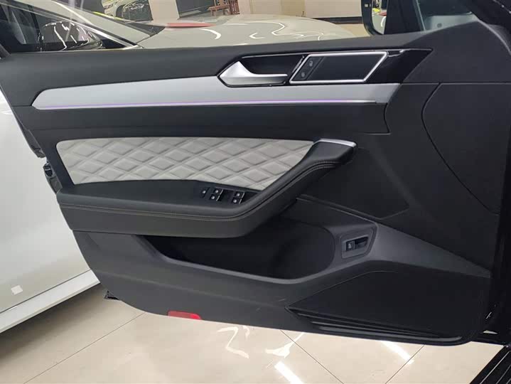 Фото 7 - Volkswagen Magotan