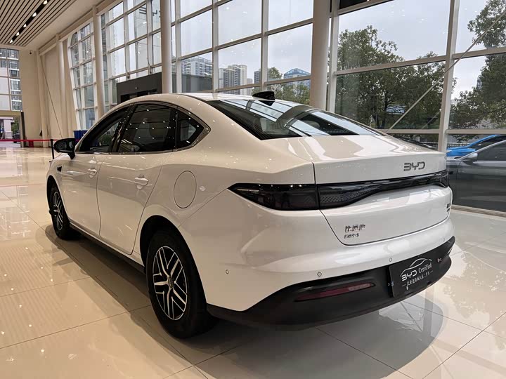 Фото 7 - BYD Seal 05 DM-i Hybrid