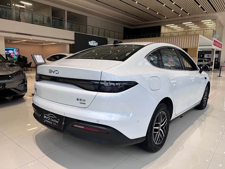 Фото 9 - BYD Seal 05 DM-i Hybrid