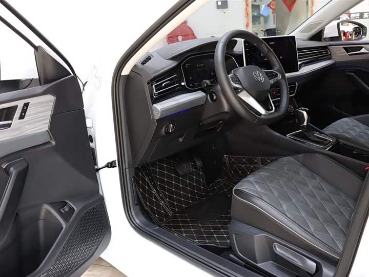 Фото 8 - Volkswagen Sagitar L