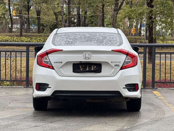 Фото 5 - Honda Civic