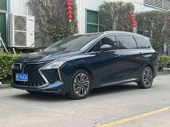 Фото 1 - Dongfeng Forthing Yacht