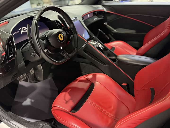Фото 8 - Ferrari Roma