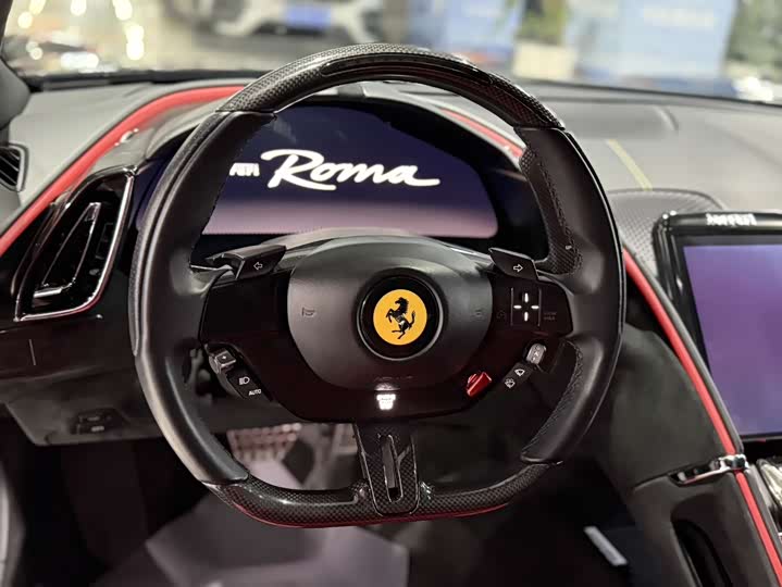 Фото 9 - Ferrari Roma