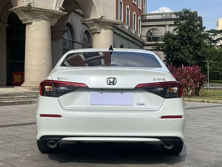 Фото 4 - Honda Civic