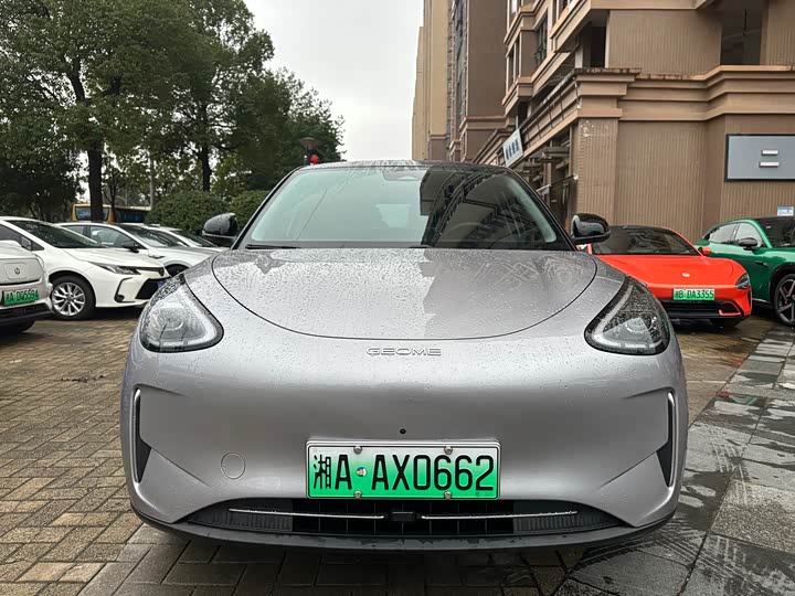 Фото 2 - Geely Galaxy Geome