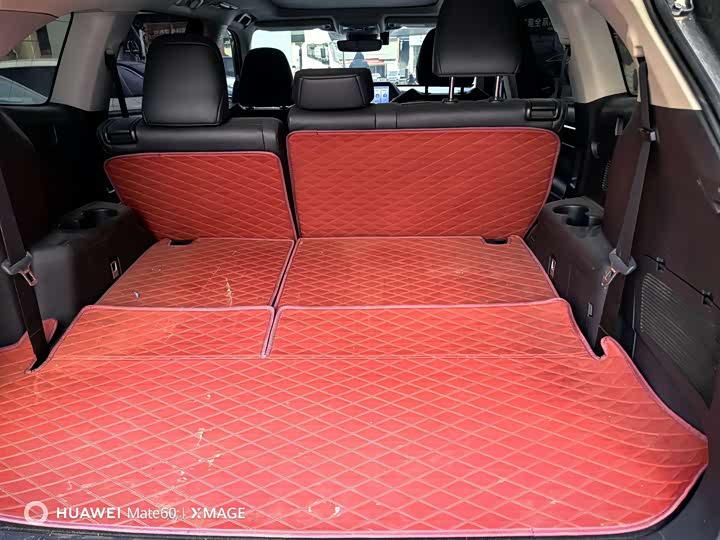 Фото 9 - Toyota Highlander