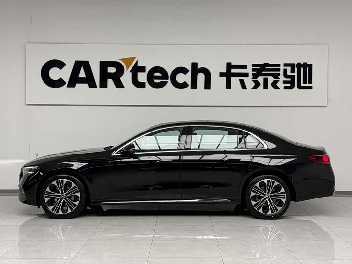 Фото 3 - Mercedes-Benz E-Class