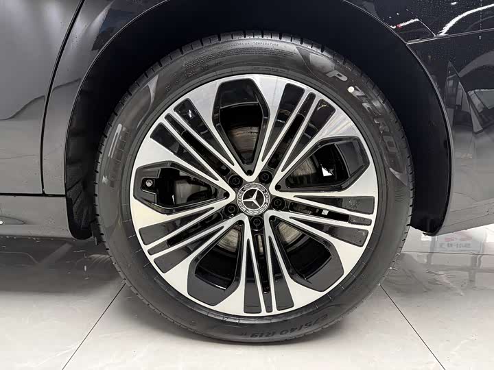 Фото 7 - Mercedes-Benz E-Class